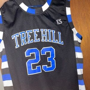 Nathan scott(one tree hill) jersey